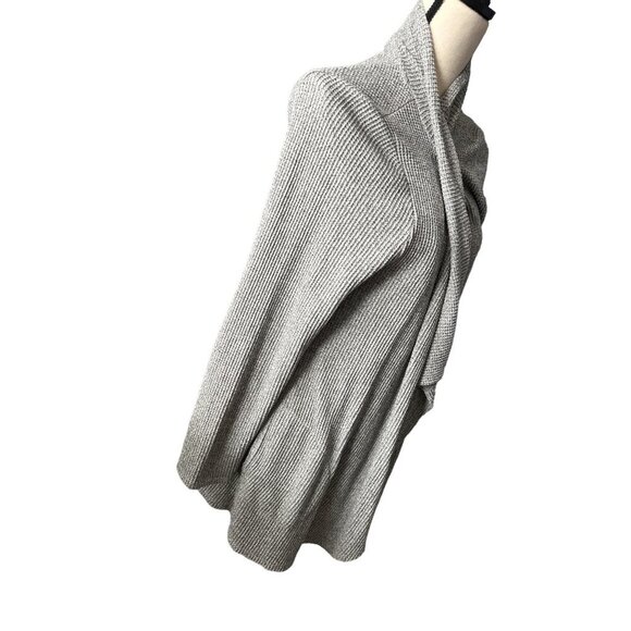 Chico’s Light Gray Thermal Cardigan 2 Way Hidden Snaps Pockets Size 1X - Picture 4 of 9